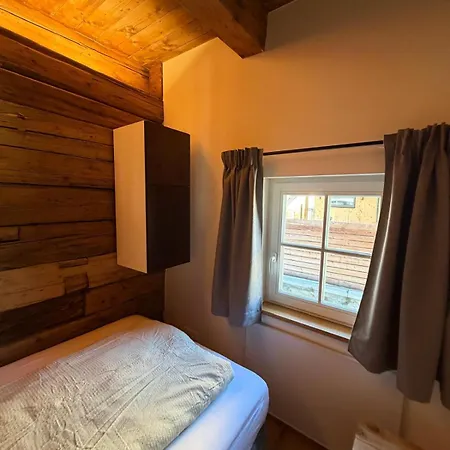 Mountain アパート