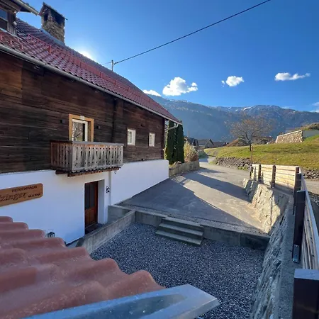 アパート Mountain